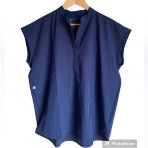 Figs Women’s Rafaela Oversized Scrub Top, Navy, size Small NWT